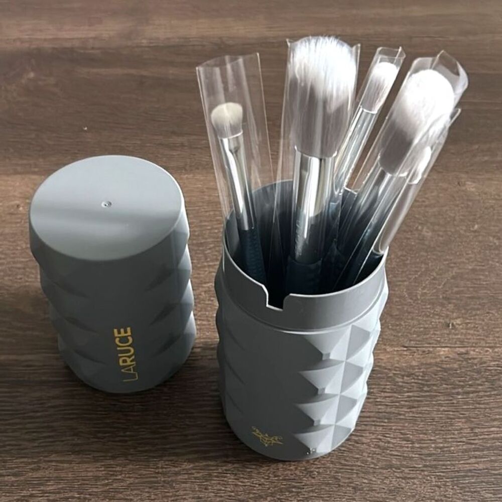 LARUCE Beauty - Christine Makeup Brush Set With Holder - New!